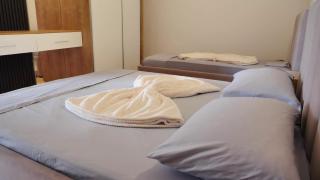 Hotel Laura - Baks-Rrjoll - 1