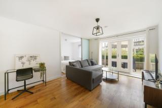 Heathrow Apartment with Parking & Gym - West Drayton - 4