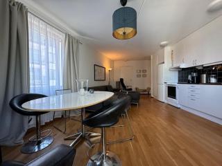 Charmig lägenhet med balkong nära Stockholm City - 0