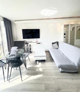 Apartment Like HOME Arc de Triomphe, Champs Élysées, Tour Eiffel - Paris - 4