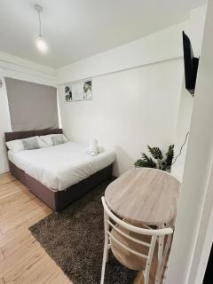 LUXURIOUS 2 Guest studio flat WIFI FREE PARKING - - 8
