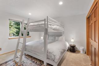 Cozy Alpine Fireside Haven near Majestic Slopes and Frisco Main Street Magic - 1