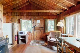 1 BR Cozy Log Cabin with Deck and Picnic Table - 8