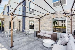 Best Western Plus Bourbonnais Hotel & Suites - Bourbonnais - 2