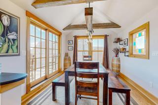 Buddy's Barrel House - Boothbay Harbor - 7