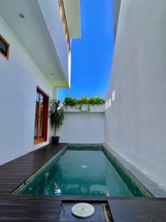 Casa White Amelila - Uluwatu - 0