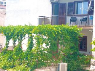 Apartments by the sea Makarska - 6717 - Makarska - 9