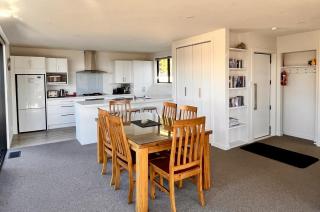 Shepherd's View - Lake Tekapo - Lake Tekapo - 7