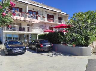 Apartments by the sea Barbat, Rab - 23438 - 0