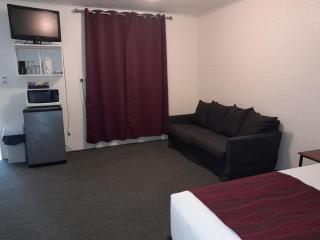 Murray Gardens Motel - 4