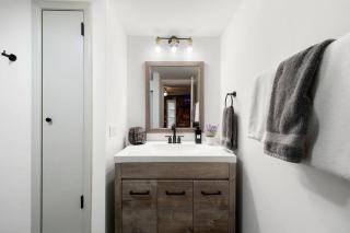 New Bensenville Home by O'Hare Airport with Indoor Pool, Sauna, and Arcade - 4