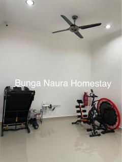 Bunga Naura Homestay - 1