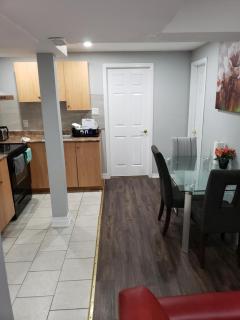 Beautiful Home - Brampton - 8