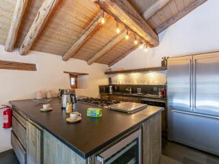 Chalet 17°C restauré, 4 ch, au cœur du vieux Val-d'Isère, grande cheminée, proche pistes, parking, WiFi - FR-1-694-358 - Val dʼIsère - 1