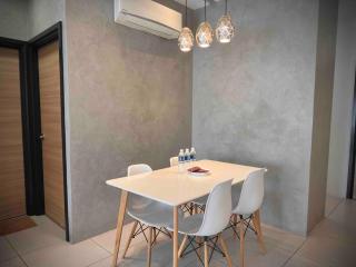 Jk DeLOFTS 03 6Pax 150Mbps 2BedR 2BathR 1Carpark - Kuching - 3