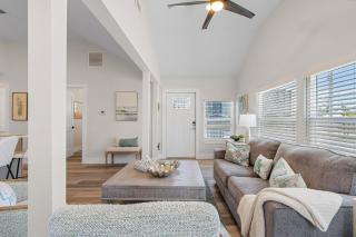 Welcome to COCONUT DREAMS Fantastic Vacation Rental - 2633 Estero Blvd Unit A home - 5