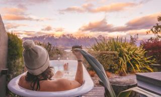 Bespoke Stay & Lake Views! - Queenstown - 1