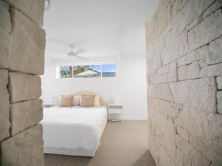 Luxury Home in the Vale - Berkeley Vale - 7