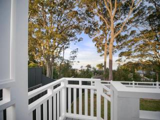 Luxury Home in the Vale - Berkeley Vale - 2