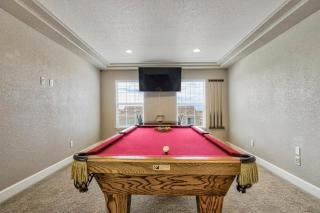 4BR Hot Tub Pool Table, Ping Pong, Foosball! - 7