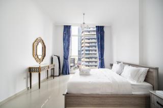 Elegant Escapes - Homely 1B in Dunya Tower - Dubai - 2