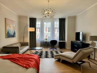 Beautiful, spacious, central 4BR - Rīga - 0