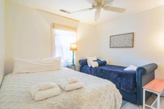 The Beach Cove - Isle of Palms - 1
