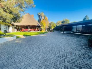 Cherry Tree Cottage - Bayswater - 0