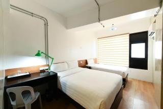 Travelbee Seaside Inn - 1