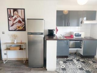 Le Montauriol - Logement avec terrasse - Piscine -Tennis - Place de parking privée - 5