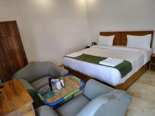 Apple Orchard Resort By Royal Collection Hotels - Jaunpur - 1