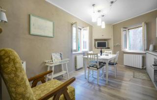 Awesome Apartment In Carro With Wifi - 0