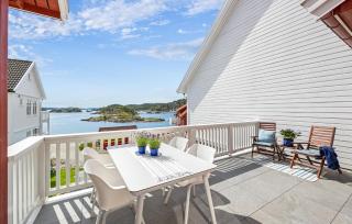 Gorgeous Home In Gjeving With Wifi - Gjeving - 1