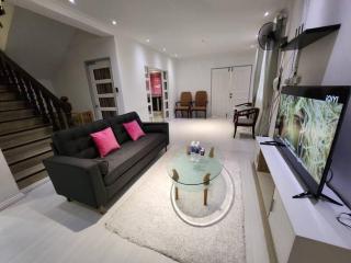 Jk Home Borneo 96 18Pax 6BedR 6BathR 3Carparks - 3