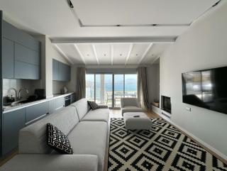 Elite Sea View Jacuzzi Penthouses - 7
