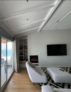 Elite Sea View Jacuzzi Penthouses - 6