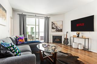 Cozy Oasis in Marina Del Rey!Free Swimming Pool and Parking - 0