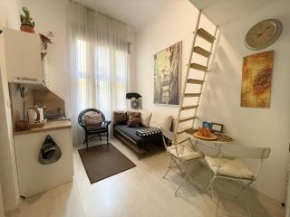 Junior Orange Apartment next to Danube - Budapest - 4