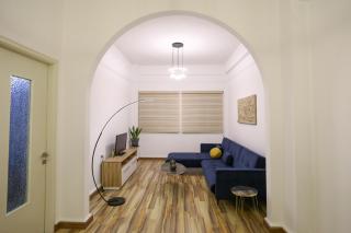 Charm Vintage Achrafieh Apt with Garden Pizza Oven BBQ Hottub - Beirut - 1