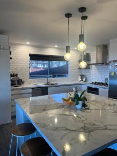 Beach house with a pool - Waihi Beach - 0