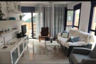 Piso planta baja y gran patio con piscina comunitaria de alquiler temporal - 6