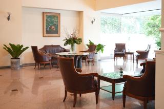 Royal Suite Hotel Bangkok - 1