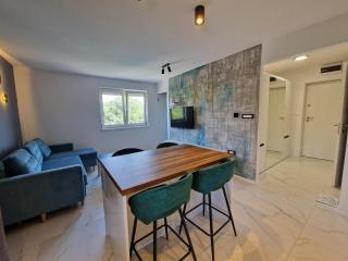 Aria New - Pula - 0