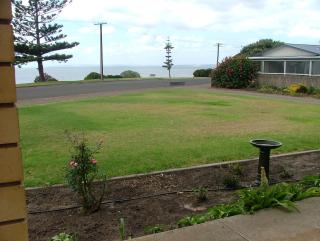 Kirazz Holiday Homes - Kingscote - 2