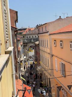 Dejan Apartment 2-Top centar-Old town Studio - Pula - 0