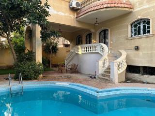 Large Villa with pool - 6th Of October - 8