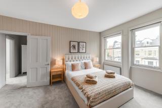 Luxury 3 Bed Apartment with Balcony in Kensington Olympia - Londra - 7