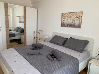 Moon Loft next to East Gate Mall Free Parking included - Skopje - 0
