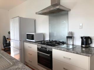 Boulcott charming 3brm home away from home - Lower Hutt - 8