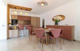 Beautiful Home In Marignane With Wifi - Marignane - 8